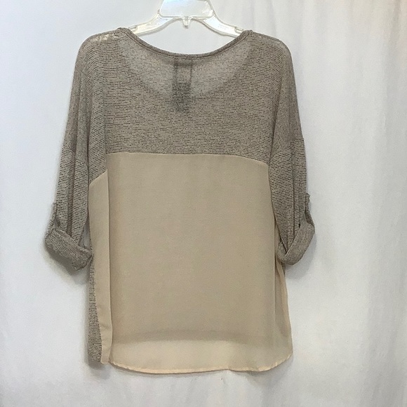 Moon Collection Lightweight Neutral Mixed Media Blouse Size XL - Picture 4 of 15